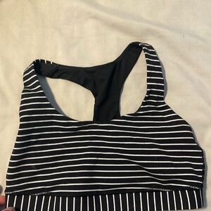 Lululemon bra size 6